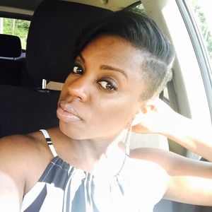 Meet your Posher, Nicole